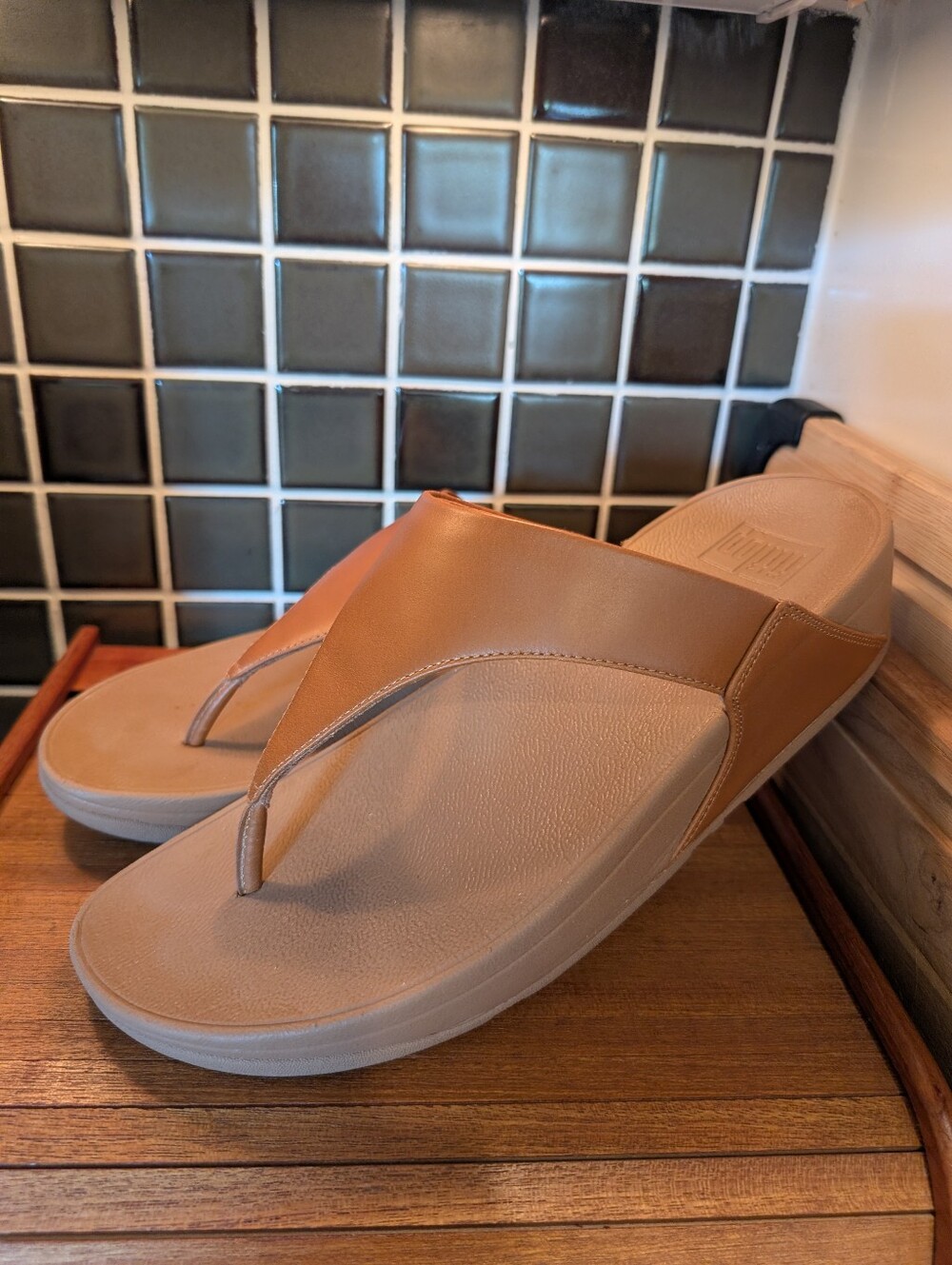 Fitflop Lulu Leather Toe Post Sandals,10